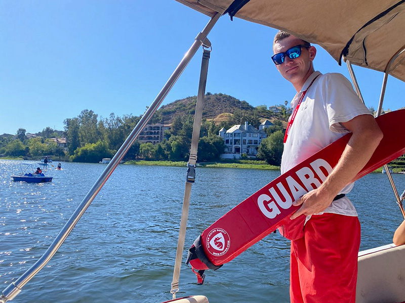 805 LifeGuard team providing professional swimming instruction